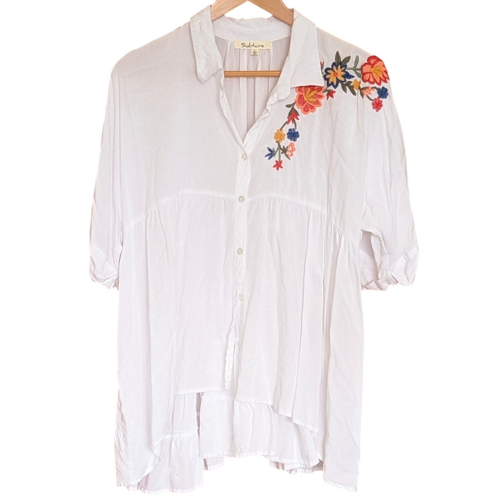 Solitaire White Tiered Tunic with Floral Shoulder Embroidery L Cottage Flowy